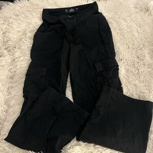Hollister Size 0 Black Cargo Pants